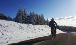 Milli bisikletçilerin soğuk hava ile mücadelesi