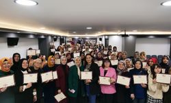 AK Parti Eskişehir’de Kadın Eğitim Programı düzenledi