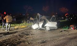 3 aracın karıştığı feci kazada 3 kişi yaşamını yitirdi