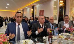 İzzet Ulvi Yönter MHP'nin iftarına katıldı
