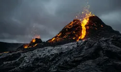 İzlanda'da 4. yanardağ patlaması