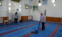 Camilerde Kurban Bayramı temizliği
