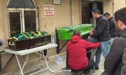 Yeliz öğretmen ve minik kızı gözyaşlarıyla son yolculuğuna uğurlandı