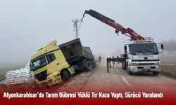 Afyonkarahisar'da Gübre Yüklü Tır Şarampole Devrildi: Sürücü Yaralı