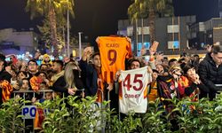 Galatasaray kafilesine Mersin’de coşkulu karşılama