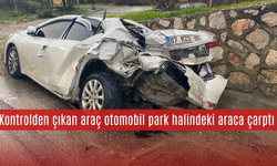 Kontrolden çıkan otomobil park halindeki araca çarptı