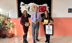 Ebru öğretmenden Eskişehir'i gururlandıran ödül