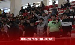 Tribünlerden tam destek