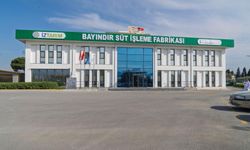 Bayındır Süt Fabrikası’nda çarklar döndü, üreticinin yüzü güldü