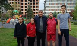 Özel sporcuların başarılarını kutladı