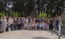 İzmirli annelere en özel kutlama