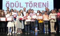 Bakan Tekin, kitap okuma yarışması ödül törenine katıldı