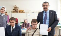Bakanlar Engelli Öğrencilerle Bir Araya Geldi