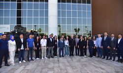 Savunma Sanayii İçin AR-GE ve İnovasyonun Yeni Adresi BAÜN'de Ulusal Savunma ve Teknoloji Zirvesi Düzenlendi