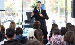 Prof. Dr. Samur, gençlerle yapay zekâyı konuştu