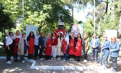 BAÜN 60+ Tazelenme Üniversitesi Öğrencileri Sanatla Buluştu: “Sanatla Tazelen: İz Bırakan Eller”