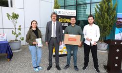 BUÜ’de kitap kurtları ödüllendirildi