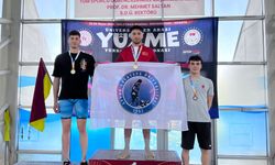 SBF Öğrencisi Kirez’den Yüzmede Çifte Şampiyonluk