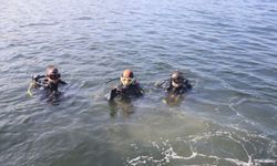 Gemlik Körfezi’nde dalgıçlardan dip temizliği