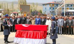 Van’da şehit güvenlik korucusu için tören düzenlendi