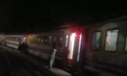 Erzincan’da heyelan nedeniyle Doğu Ekspresi İliç Tren Garında bekletiliyor