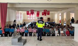 Jandarma Trafik Timleri tarafından Miniklere Trafik Dersi