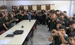 Öğrencilerin Mehmetçiğe Yazdığı Mektuplara Komutanlardan Gelen Cevaplar Duygulandırdı