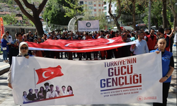 19 Mayıs Kutlamaları Gençlik Yürüyüşü ile Başladı