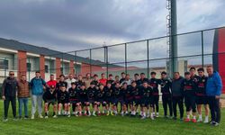 ESKİŞEHİRSPOR U17 GÖZÜNÜ ÇEYREK FİNALE DİKTİ