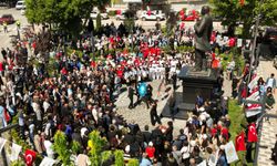 Cumhuriyet Meydanı'nda 19 Mayıs Coşkusu