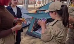 Minik Yüreklere Büyük Üniforma