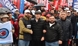 Başkan Akın 1 Mayıs’ı emekçilerle birlikte kutladı