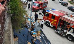 Keçiören'de freni boşalan kamyon trafoya çarptı