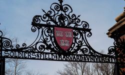 Trump yönetimi Harvard Üniversitesi'nin yabancı öğrenci kabulünü yasakladı