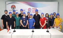 Göz hekimleri Ankara’da 4 gün boyunca canlı yayında 70 ameliyat yapacak