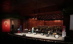 Büyükşehir Gençlik korosundan türkülerle yolculuk konseri