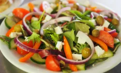 Dengeli beslenme ve salata: Sağlığa giden lezzetli yol