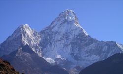 Dünyanın zirvesi: Everest'e tırmanışlar ve zorlukları