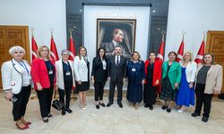 Kadın Muhtarlardan Eskişehir Valisi Hüseyin Aksoy’a Ziyaret