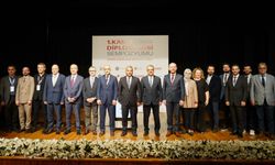 Rektör Adıgüzel, 1. Kamu Diplomasisi Sempozyumunda konuştu