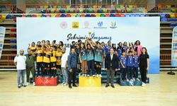 Geleneksel Çocuk Oyunları İl Finalinde başarılı öğrencilere ödül verildi