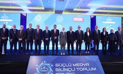 Bakan Göktaş, "Güçlü Medya, Bilinçli Toplum Zirvesi"nde konuştu