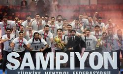 Bakan Bak'tan hentbol şampiyonlarına tebrik