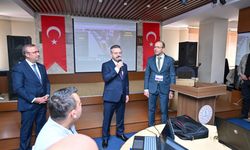 Vali Aksoy, Yapay Zekâ Eğitici Eğitimine Katılan Öğretmenlerle Buluştu
