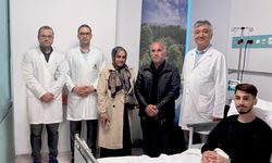 4 ayda 45 kiloya düşen 19 yaşındaki Davut, babasının böbreğiyle hayata tutundu