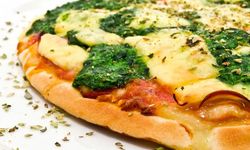 Sucuk, Ispanak ve Limon Aynı Pizzada