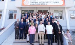 Bakan Tekin'den öğretmenlere ziyaret
