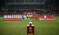 Bakan Bak Trendyol 1. lig’e yükselen kulüpleri tebrik etti