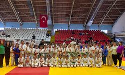 Minik Judocularından 6 Altın, 6 Gümüş, 8 Bronz Madalya