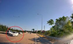 Otobanda ters şeritte ilerlemeye başladı: Tehlikeli anlar kamerada